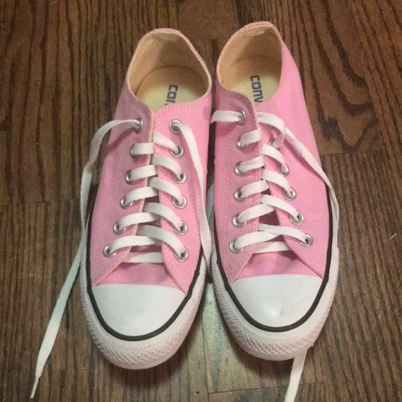 powder pink converse